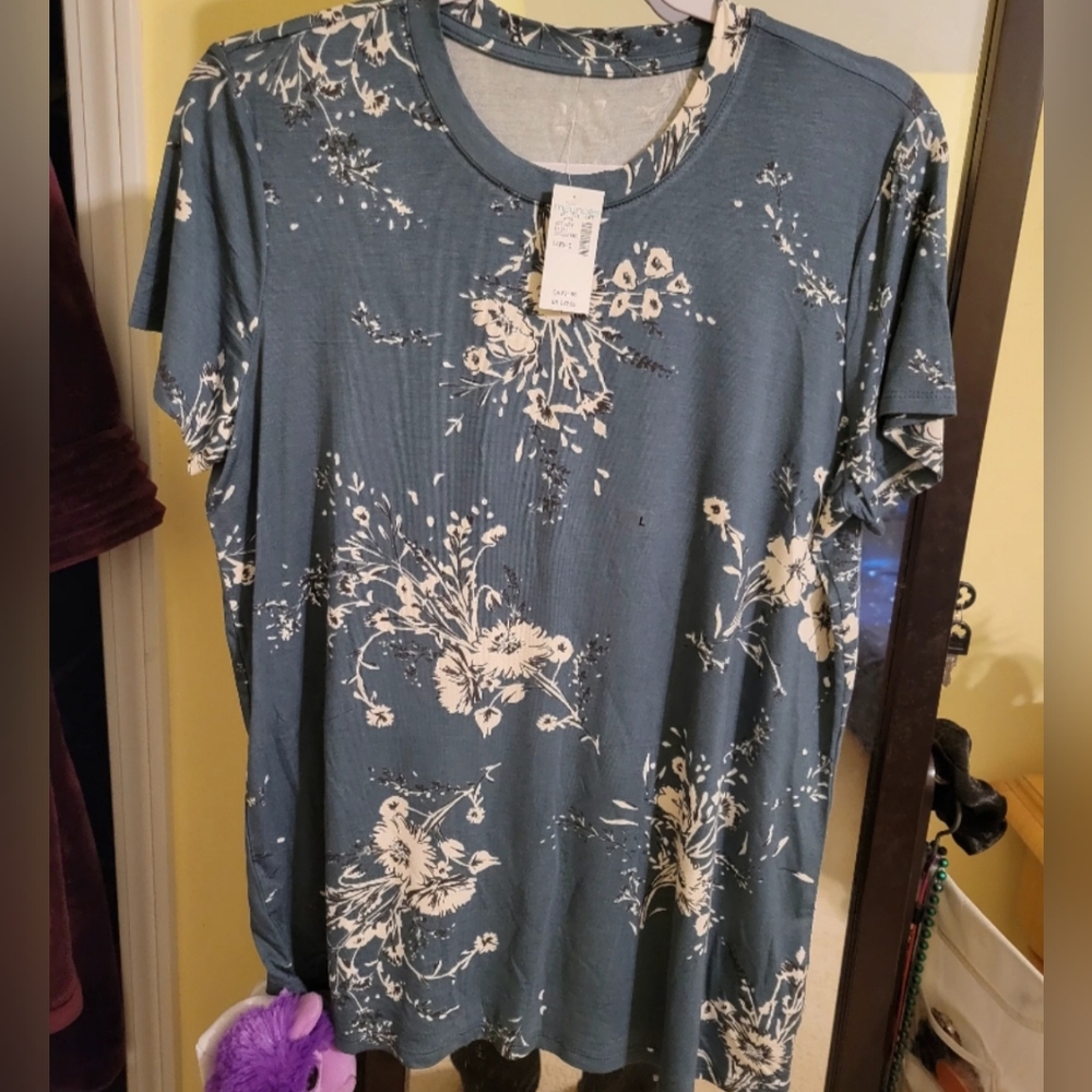 24/7 Kennedy Floral Crew Neck Tee